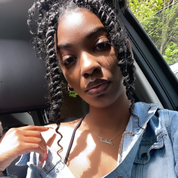 Meet your Posher, Tia - Picture 1 of 1